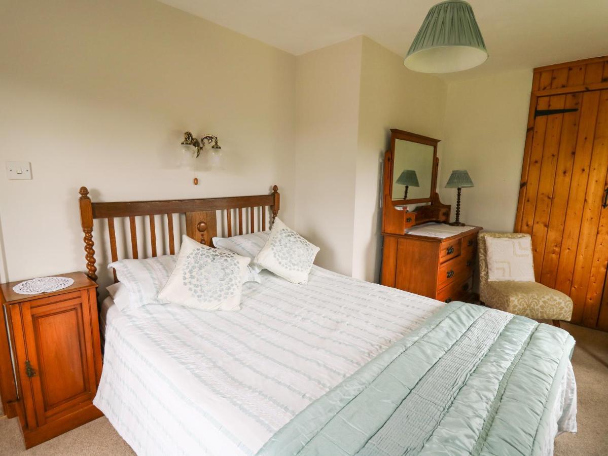 Holly Farm Cottage Newbridge on Wye Kültér fotó